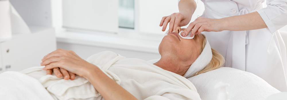 50代のシミを目立たせない・増やさない！日常でできる対処法